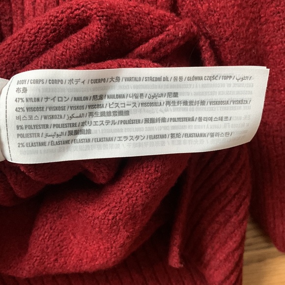 Oversized Legging-Friendly Turtleneck Sweater - Picture 6 of 8